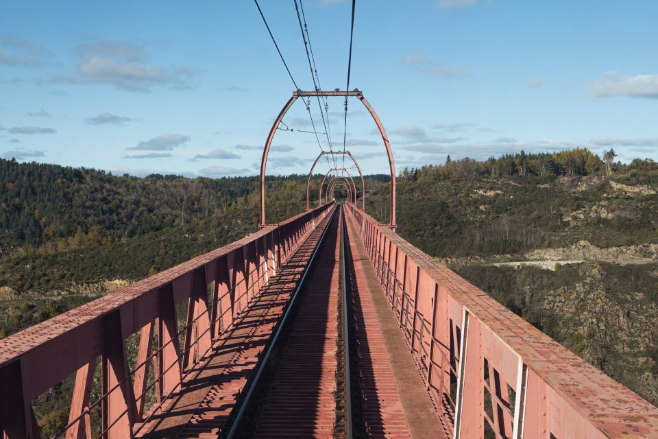 Sur le viaduc de Garabit.